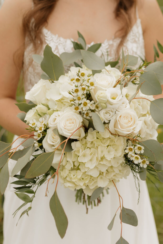 North Carolina wedding at Whispering Oaks Event Venue in the spring