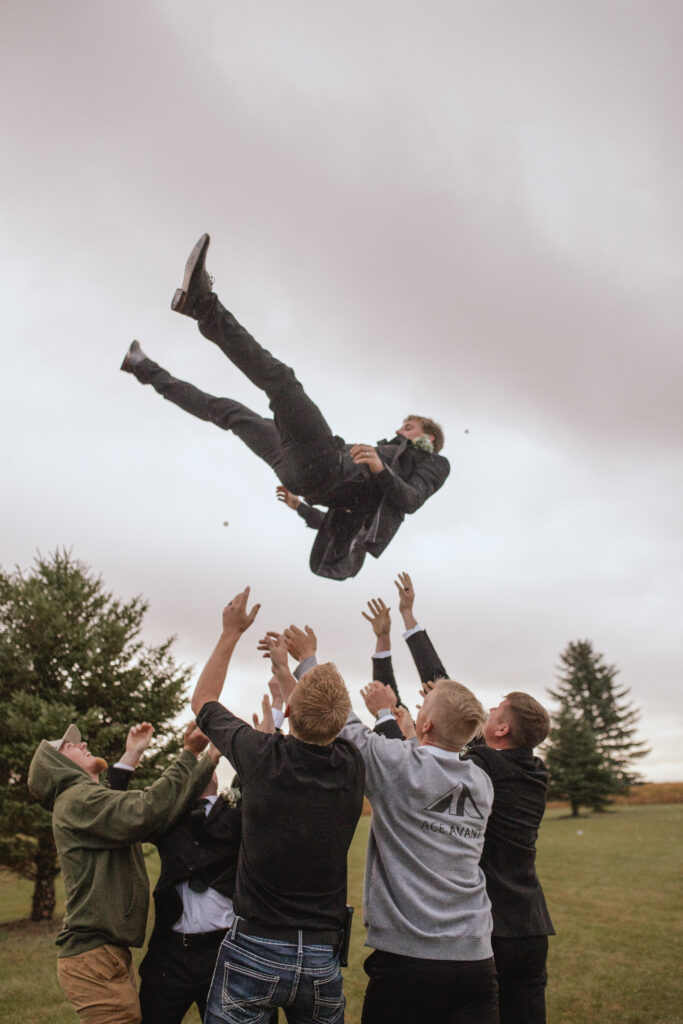 South Dakota Wedding in September