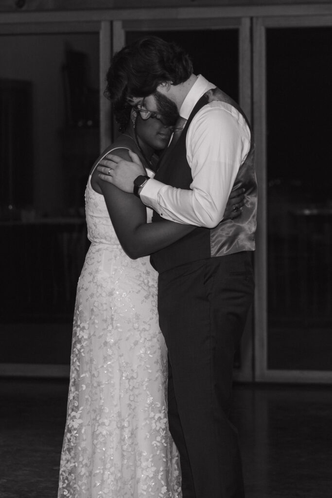 bride and groom private last dance at The Oaks Wedding Venue