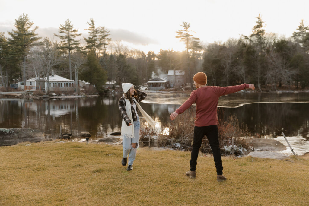 Cozy winter photo session of a couple in New England.