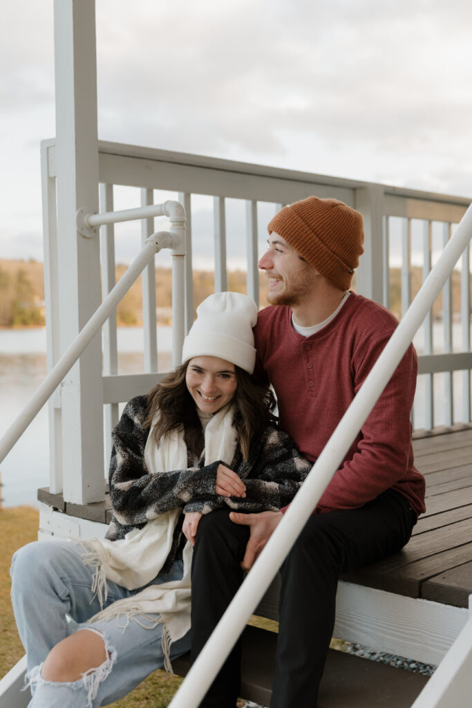 Cozy winter photo session of a couple in New England.